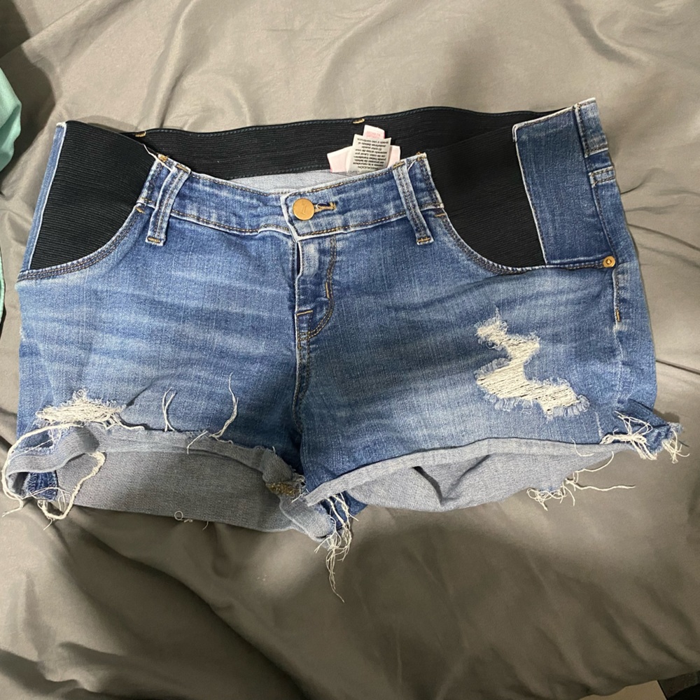 Maternity shorts